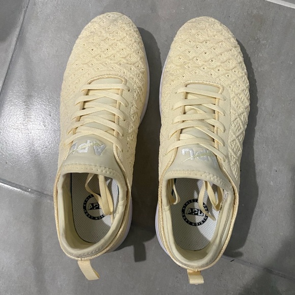 APL TechLoom Phantom woman’s size 9 Vanilla/ White used - Picture 3 of 4